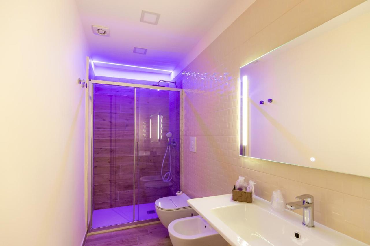 Toledo Rose Hotel Наполи Екстериор снимка