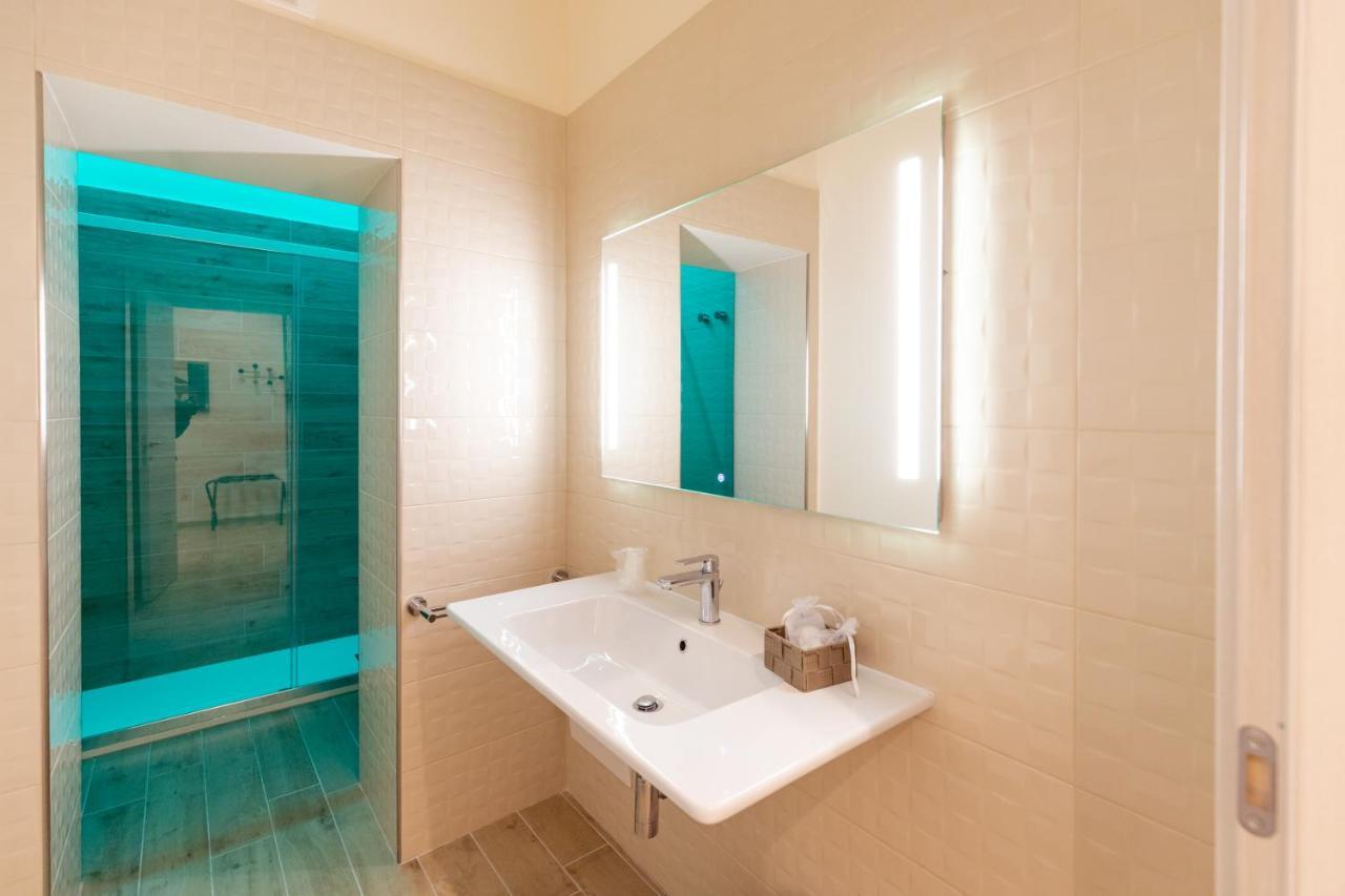 Toledo Rose Hotel Наполи Екстериор снимка