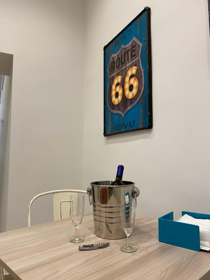Toledo Rose Hotel Наполи Екстериор снимка